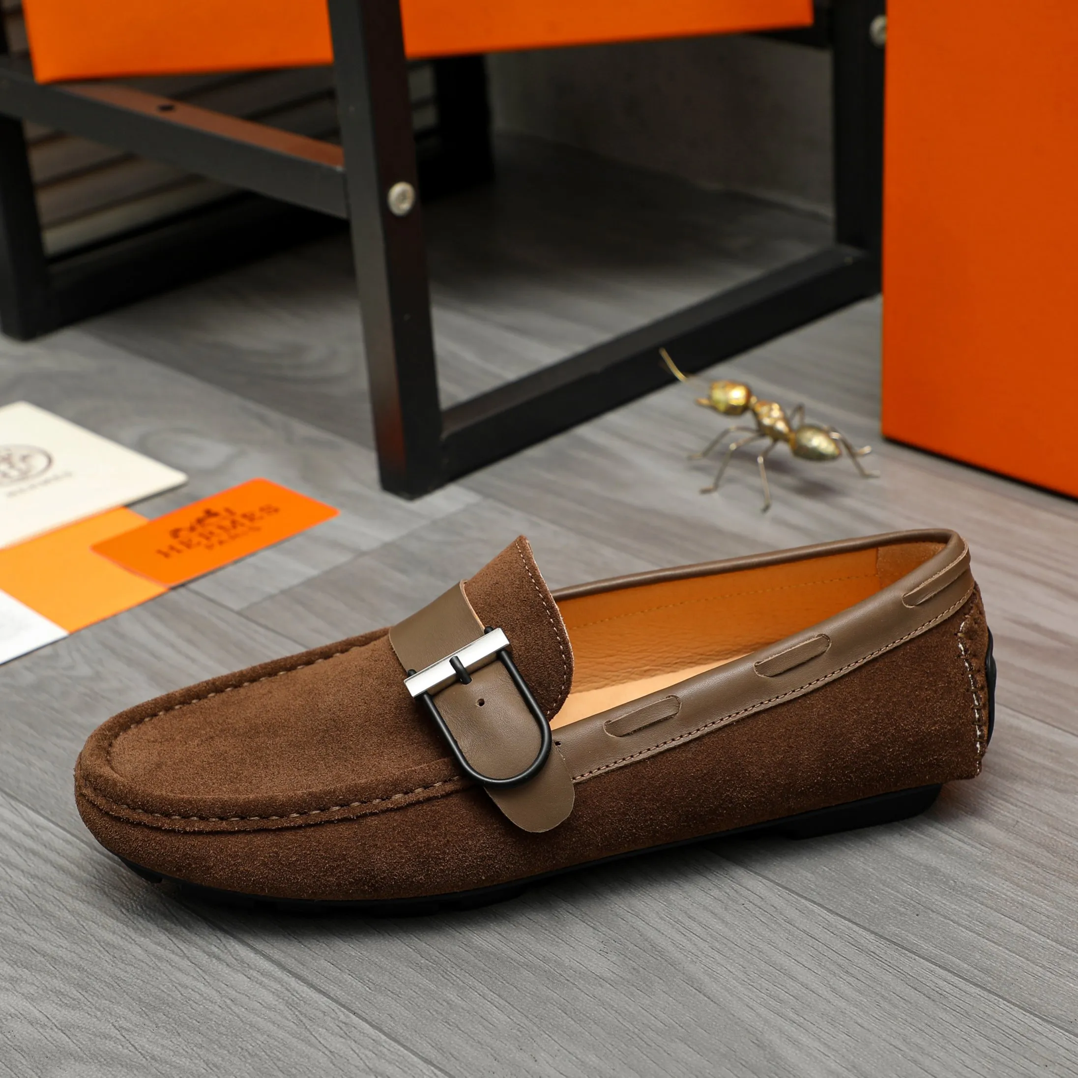 P380 Product trademark: HERMES "Hermes" casual slip-on men's shoes Regular size: 38-44 Product material: Selected frosted cowhide upper, pigskin lining, rubber outsole